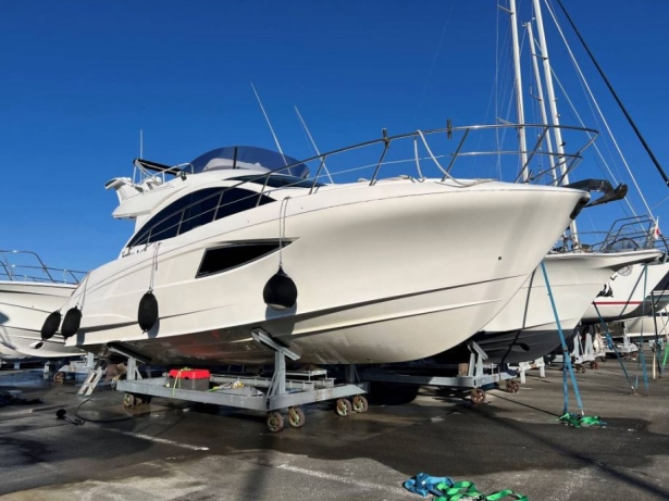 ヤマハ EXULT36 Sport Saloon