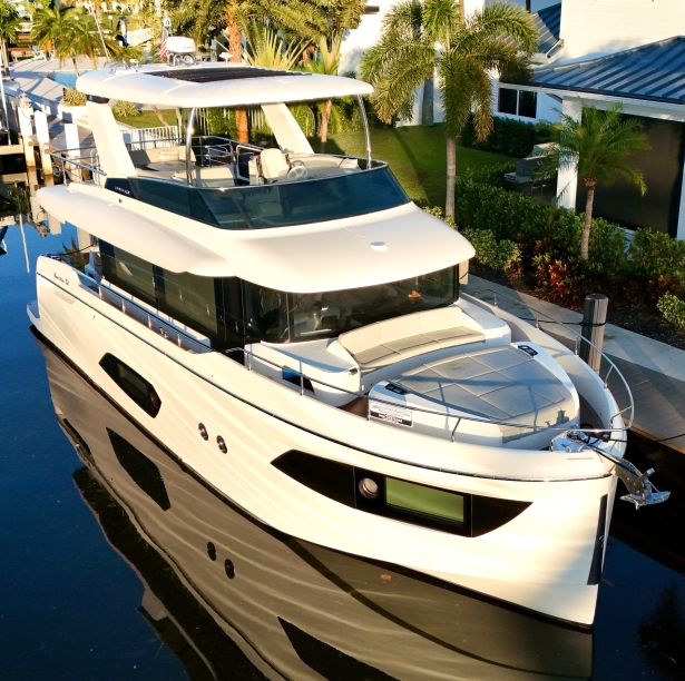 アブソルート Navetta52