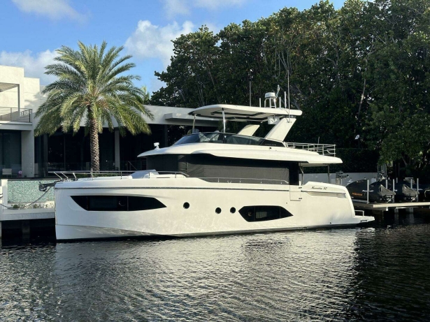 アブソルート Navetta52
